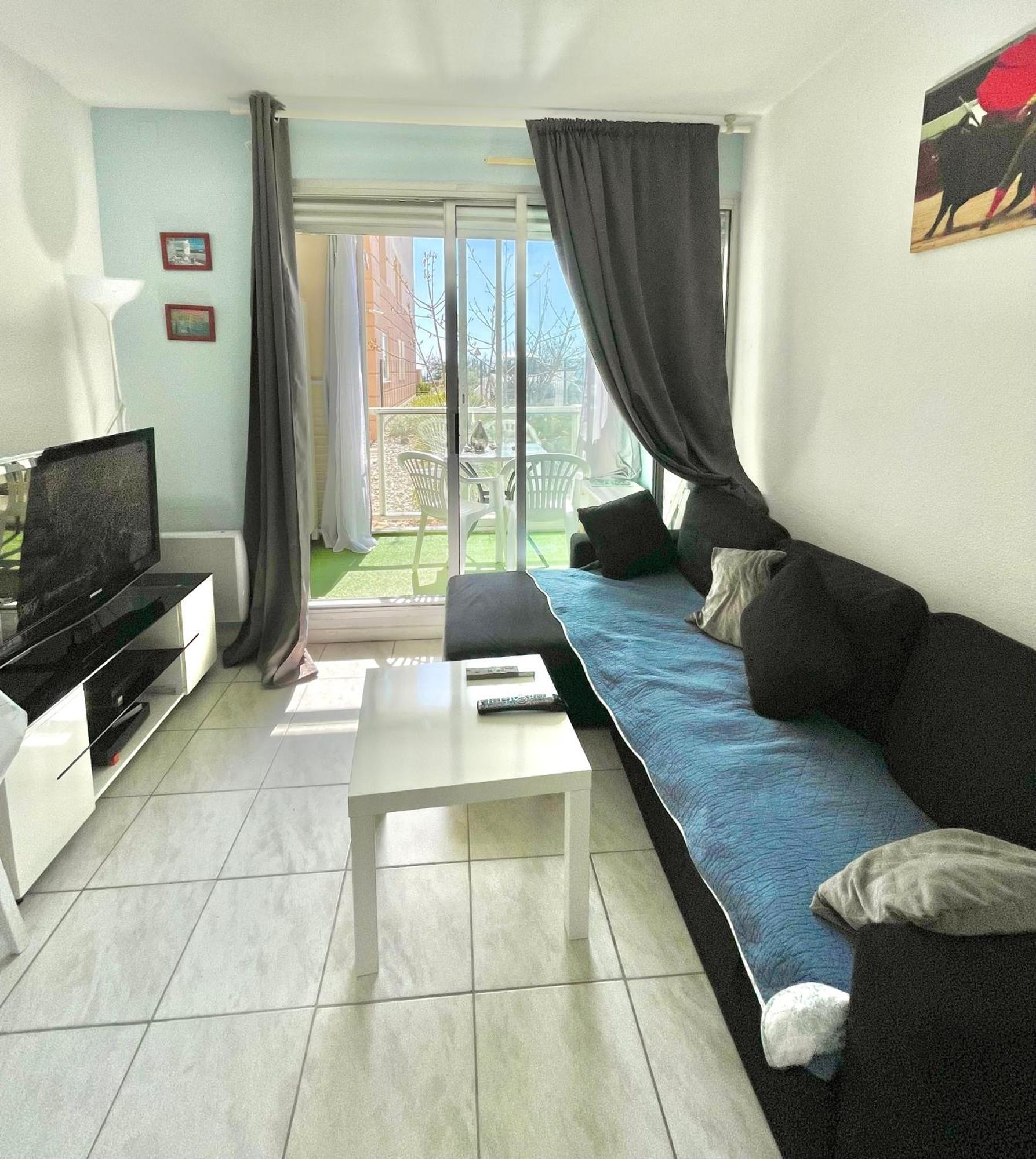 Joli Appartement Avec Piscine Sete Luaran gambar